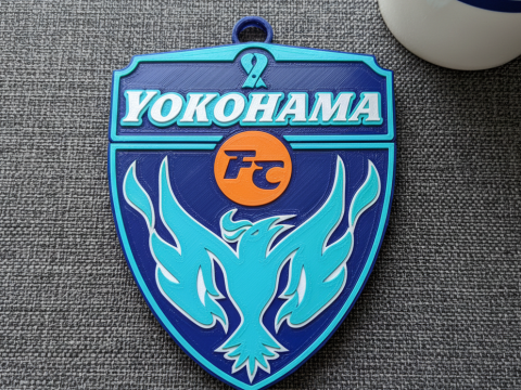 J1 Yokohama FC keychain badge color printable and renderable 3D 打印模型